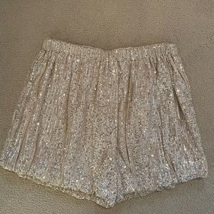 Gold sequins shorts Vici NBW